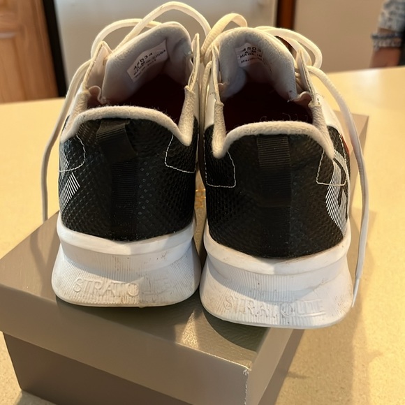 FootJoy shoes,junior golf shoes - Picture 4 of 4